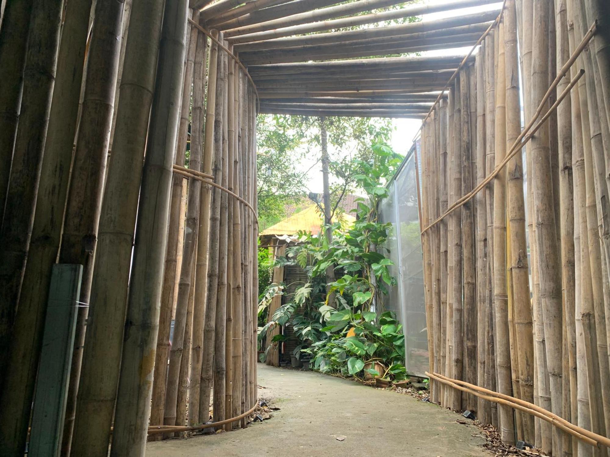 Fundee Story Guesthouse Bamboo House In Chiang Mai Old Town Exterior photo