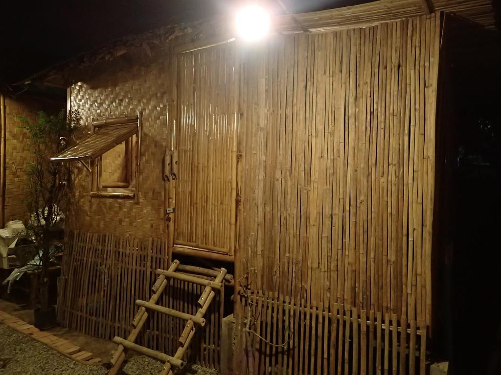 Fundee Story Guesthouse Bamboo House In Chiang Mai Old Town Exterior photo