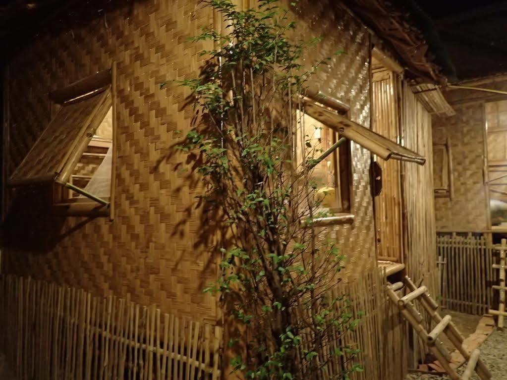 Fundee Story Guesthouse Bamboo House In Chiang Mai Old Town Exterior photo