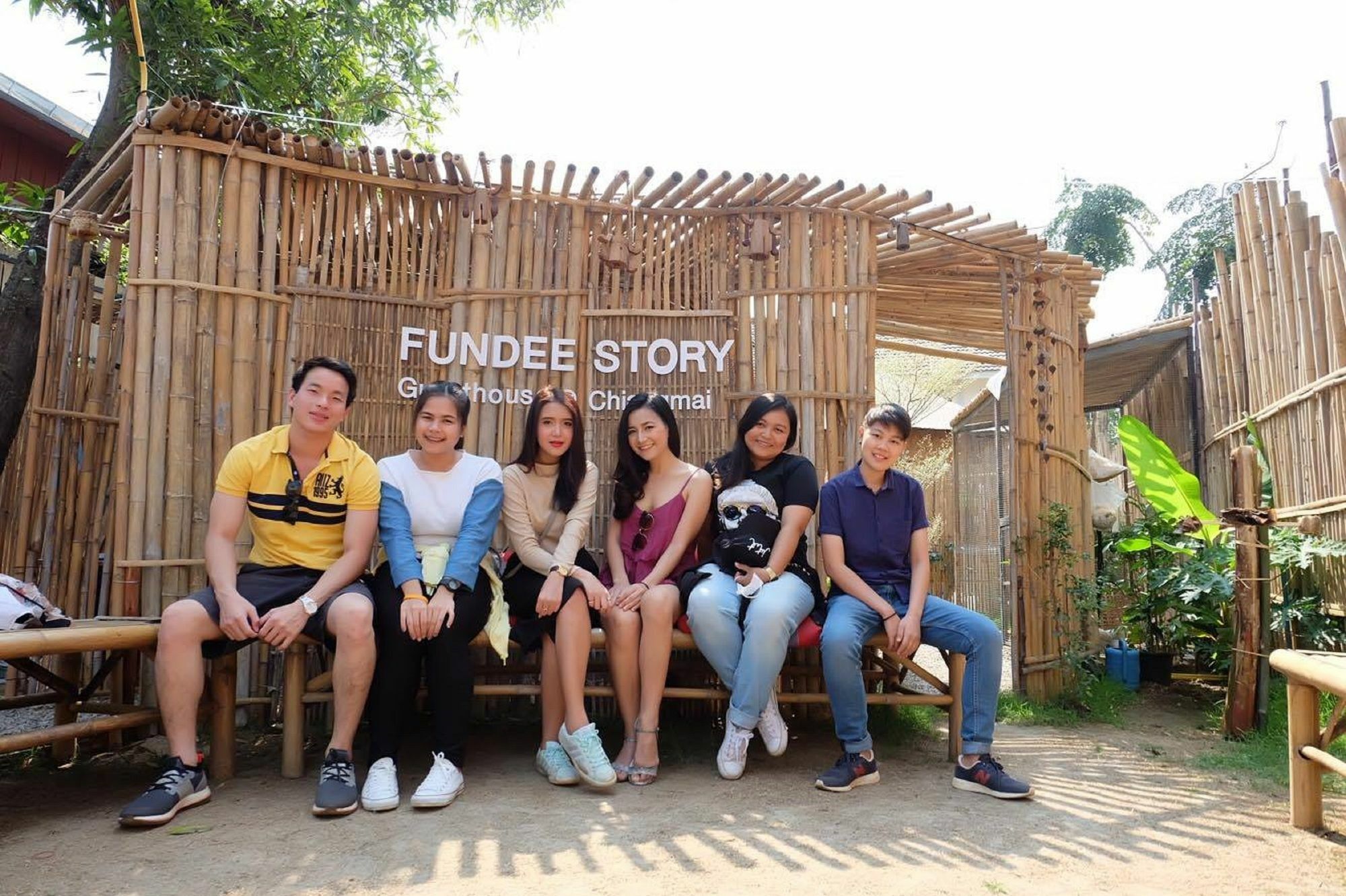 Fundee Story Guesthouse Bamboo House In Chiang Mai Old Town Exterior photo