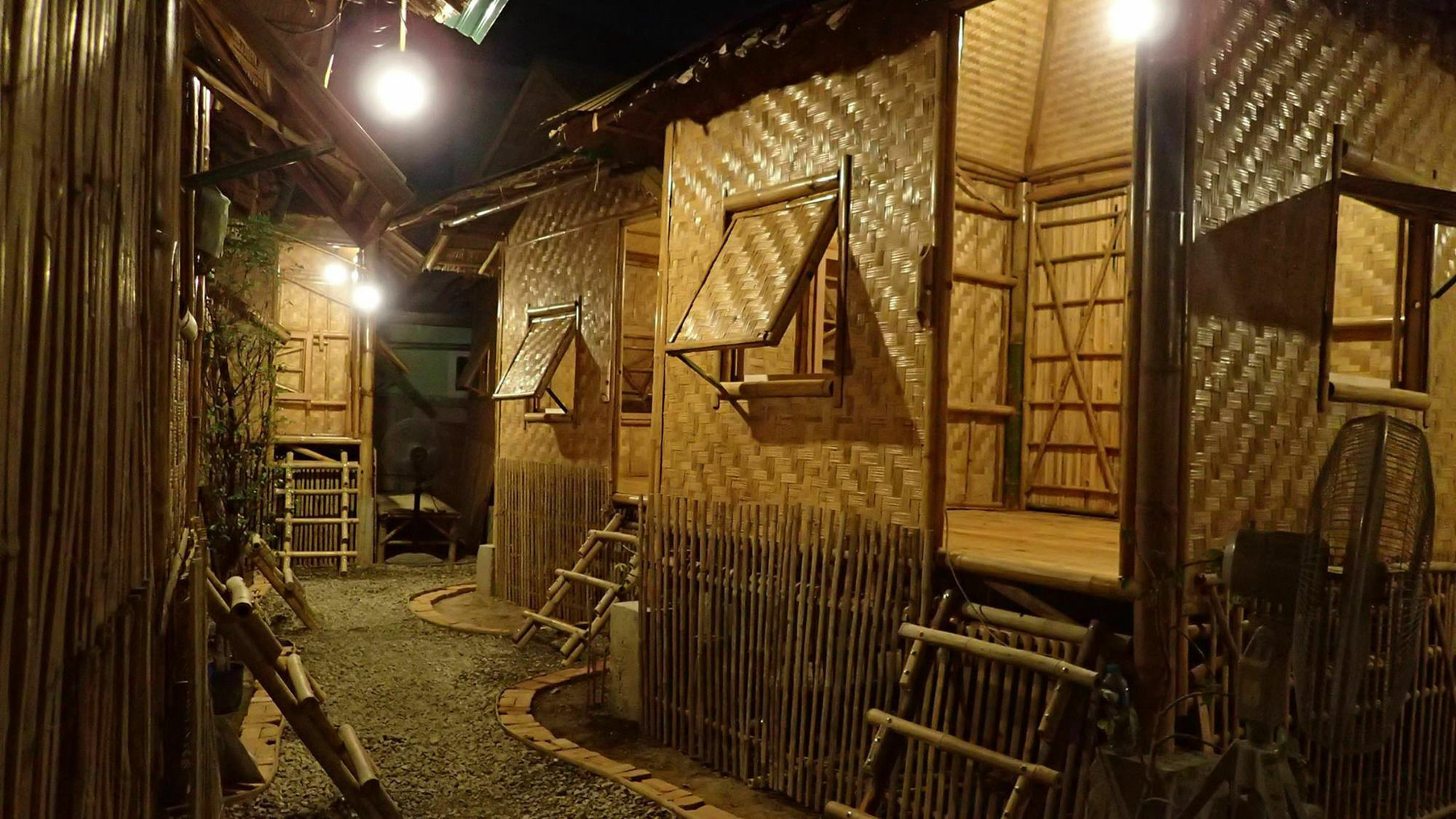 Fundee Story Guesthouse Bamboo House In Chiang Mai Old Town Exterior photo