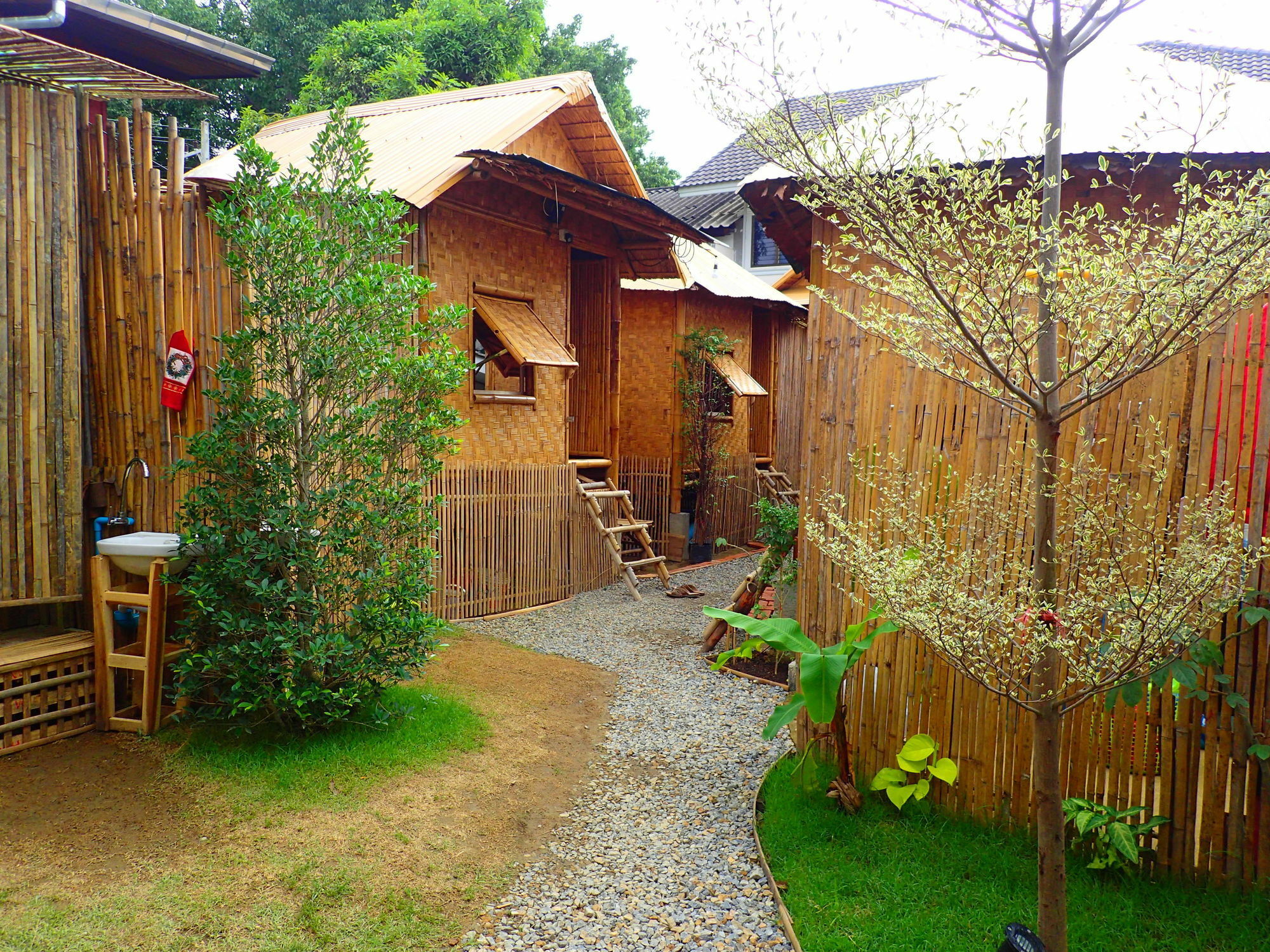 Fundee Story Guesthouse Bamboo House In Chiang Mai Old Town Exterior photo